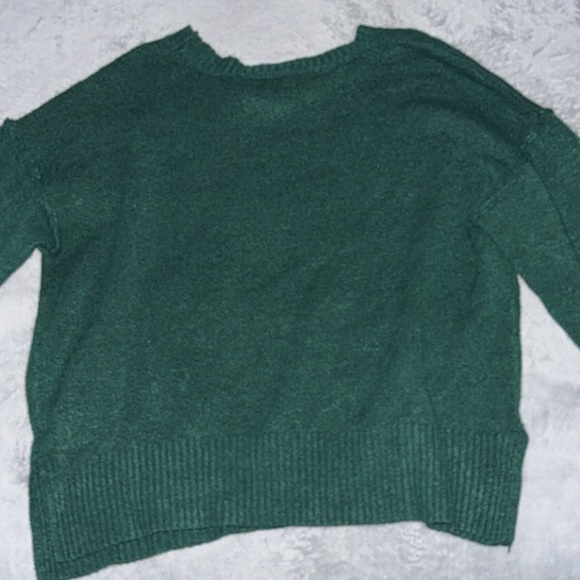 A.n.a slightly cropped green sweater - Picture 2 of 3